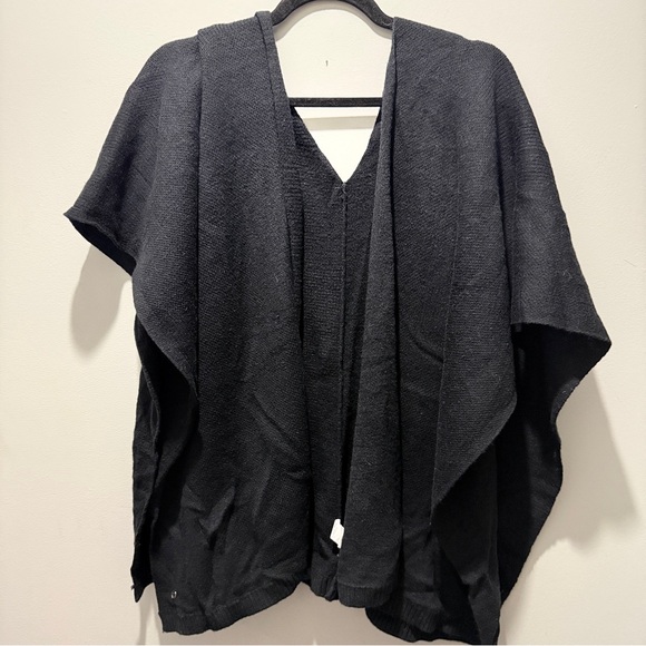 Lululemon 100% Merino Wool Short Sleeve Wrap - Black - Picture 4 of 7